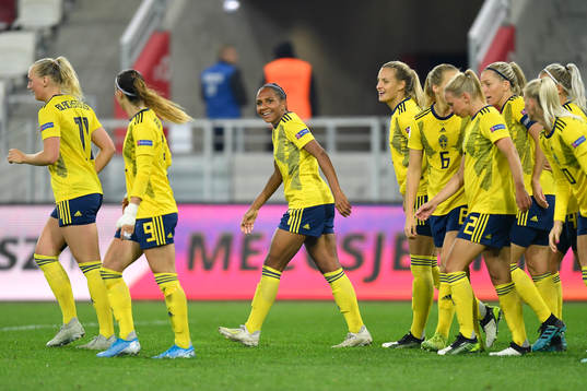 Madelen Janogy of Sweden celebrates