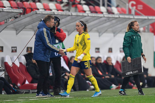Peter Gerhardsson, head coach of Sweden, and Kosovare