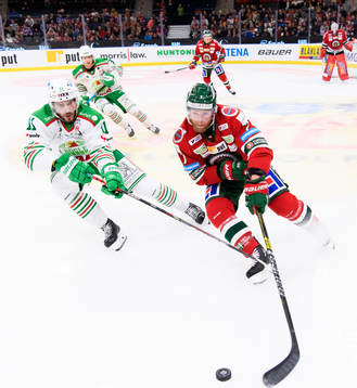 Rögles Mattias Sjögren och Frölundas Karl Stollery