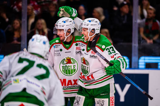 Rögles Kodie Curran och Niklas Hansson jublar