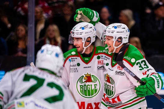 Rögles Kodie Curran och Niklas Hansson jublar