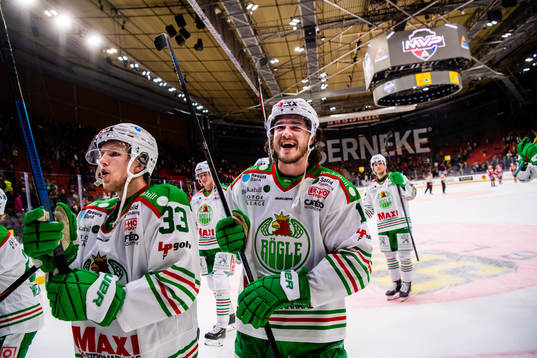 Rögles Niklas Hansson och Dennis Everberg jublar