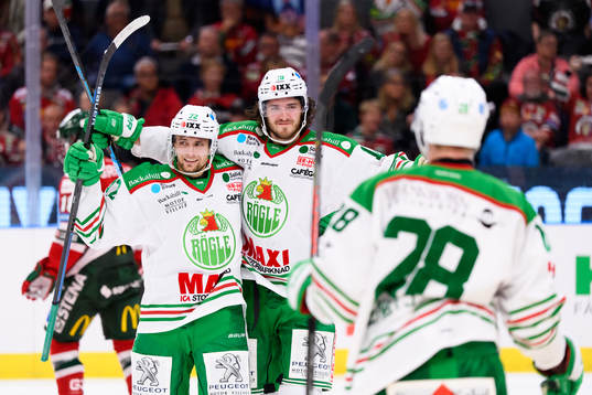 Rögles Daniel Zaar och Dennis Everberg jublar