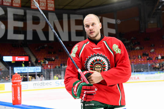 Frölundas Theodor Lennström innan ishockeymatchen i SHL
