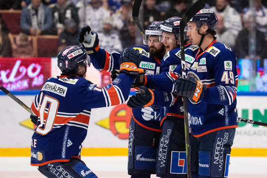 Växjös Roman Horak jublar