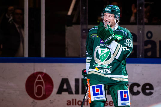 Färjestads Jesper Olofsson jublar