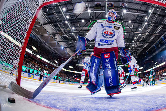 Oskarshamns målvakt Tex Williamsson deppar