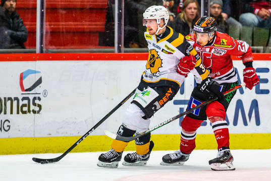 Skellefteås Niclas Burström och Örebros Sakari Salminen