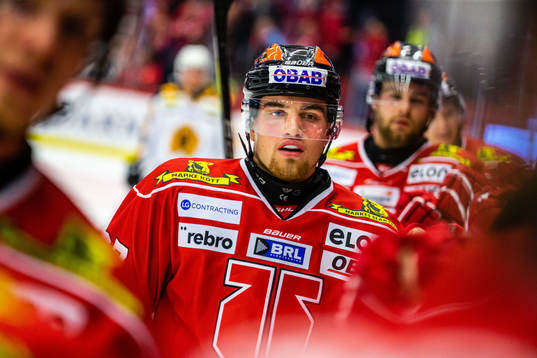 Örebros Glenn Gustafsson jublar