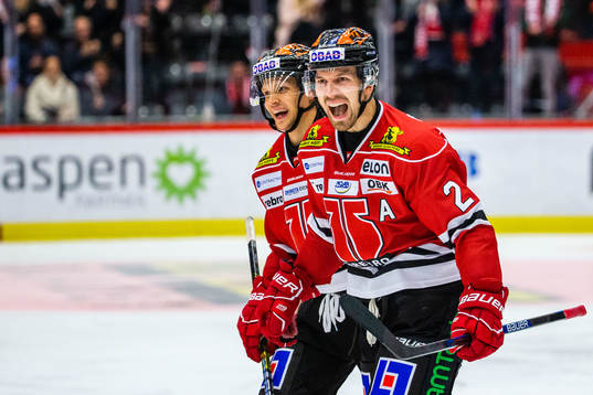 Örebros Rasmus Rissanen jublar
