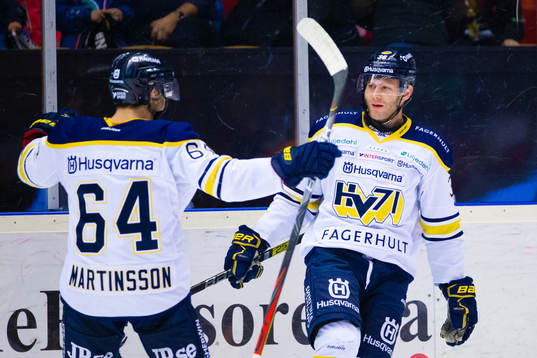 s Anthony Camara jublar med Eric Martinsson
