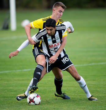 IFK Hässleholms Isak Olsson i matchen i division 2 mellan