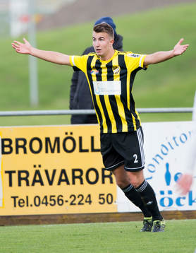 IFK Hässleholms Isak Olsson i matchen i division 2 mellan