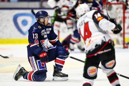 Linköpings Andrew Gordon täcker skott