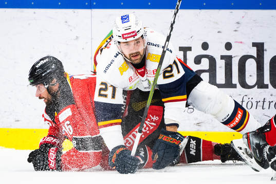 Luleås Niklas Olausson och Djurgårdens Patrik Berglund