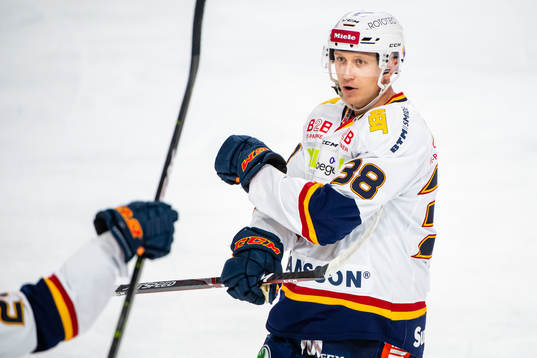 Djurgårdens Olle Alsing jublar