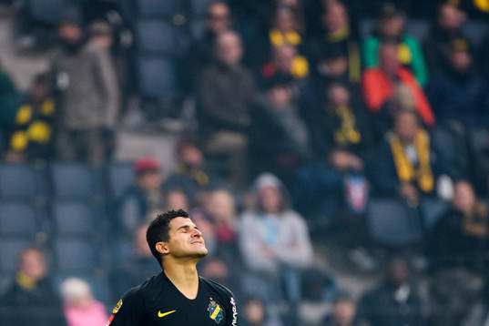s Tarik Elyounoussi deppar