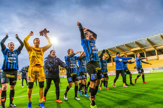 Sirius spelare jublar