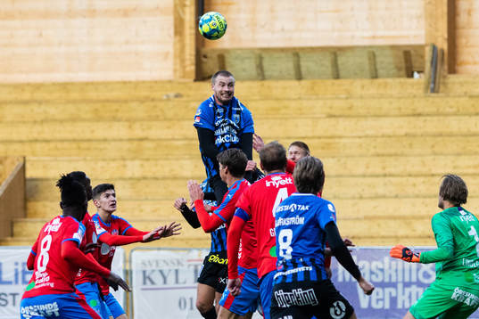 Sirius Daniel Jarl vid en hörna