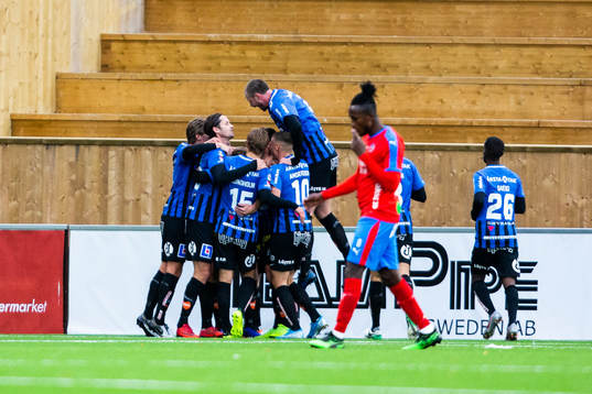 Sirius spelare jublar