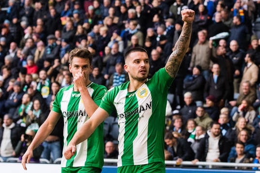 Hammarbys Alexander Kacaniklic och Vladimir Rodic jublar
