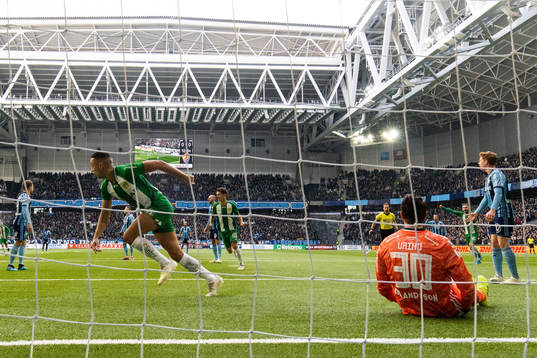 Hammarbys Nikola Djurdjic jublar