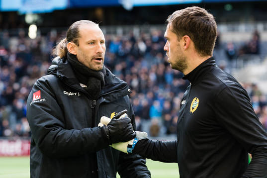 Hammarbys målvakt Johan Wiland och målvakt Davor Blazevic