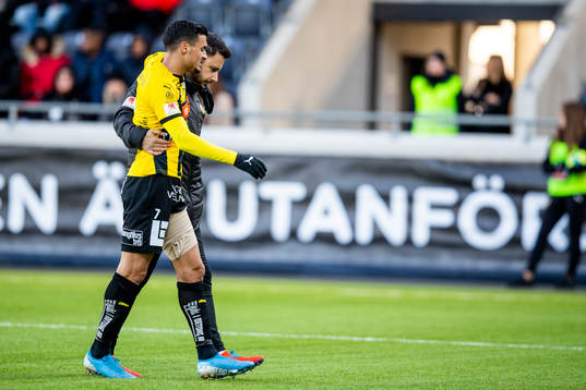 Häckens Mervan Celik utgick skadad