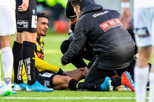 Häckens Mervan Celik utgick skadad
