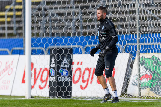 Norrbys målvakt Mergim Krasniqi före fotbollsmatchen i