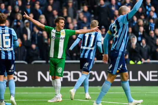 Hammarbys Alexander Kacaniklic reagerar