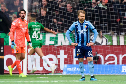 Djurgårdens Jacob Une Larsson deppar