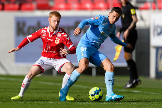 Kalmars Nils Fröling och AFC Eskilstunas Adnan Kojic