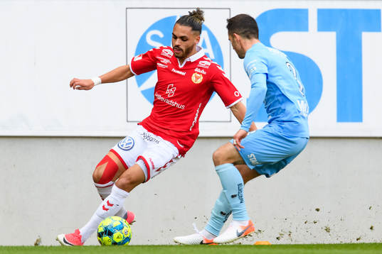 Kalmars Alexander Jakobsen och AFC Eskilstunas Kadir Hodzic