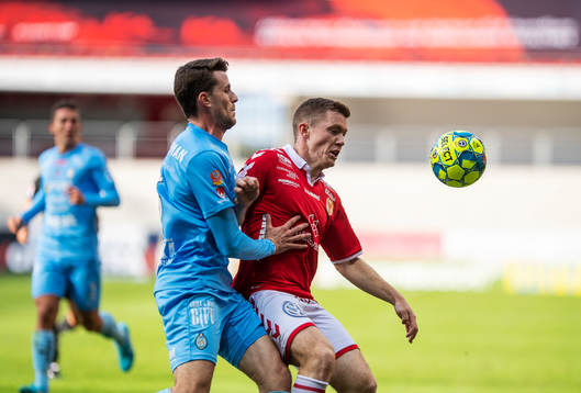 Kalmars Viktor Agardius och AFC Eskilstunas Jesper Björkman