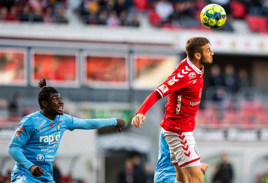 Kalmars Fidan Aliti och AFC Eskilstunas Michael Anaba