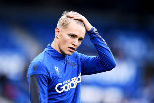 Martin Odegaard of Real Sociedad  warms up