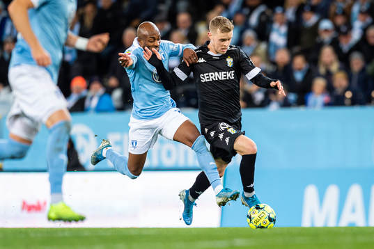 Malmö FFs Fouad Bachirou och IFK Göteborgs Victor
