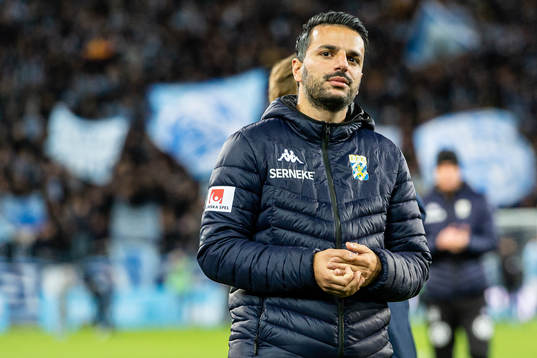 IFK Göteborgs tränare Poya Asbaghi deppar