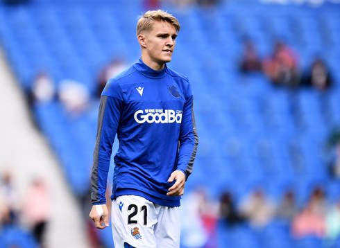 Martin Odegaard of Real Sociedad  warms up