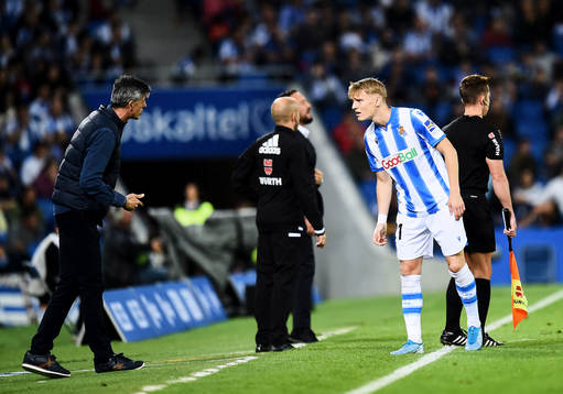 Head coach Imanol Alguacil of Real Sociedad  gives