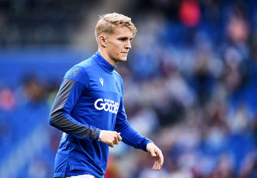 Martin Odegaard of Real Sociedad  warms up