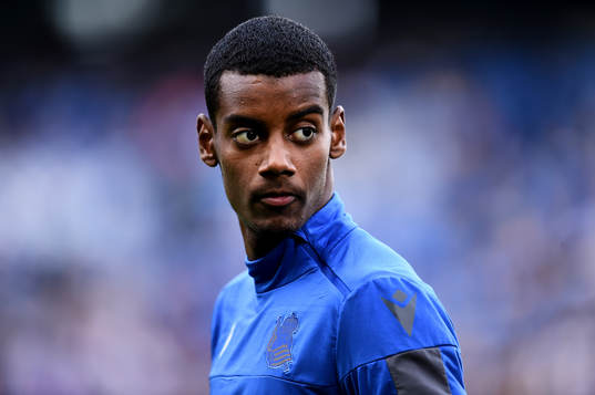 Alexander Isak of Real Sociedad  warms up