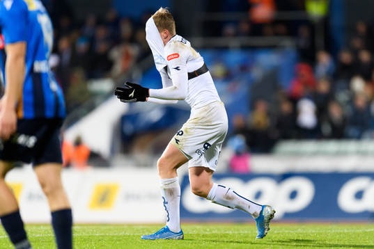 Kristian Thorstvedt of Viking looks dejected