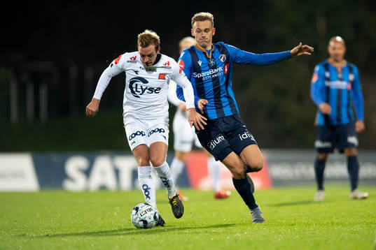 Kristoffer Løkberg of Viking and Emil Bohinen of Stabæk