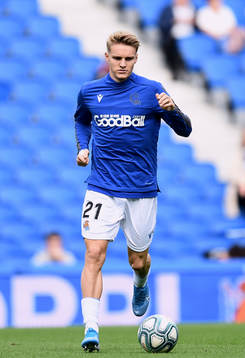 Martin Odegaard of Real Sociedad  warms up