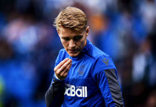 Martin Odegaard of Real Sociedad  warms up