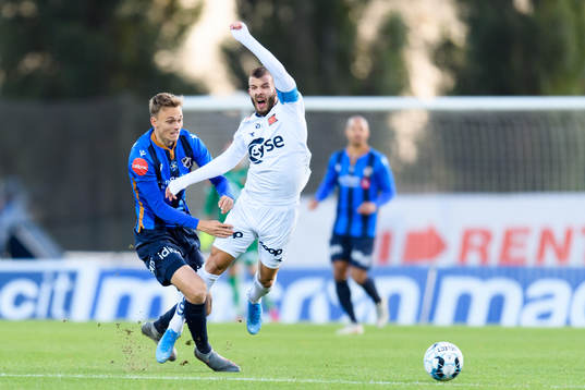 Emil Bohinenof Stabæk and Zlatko Tripic of Viking