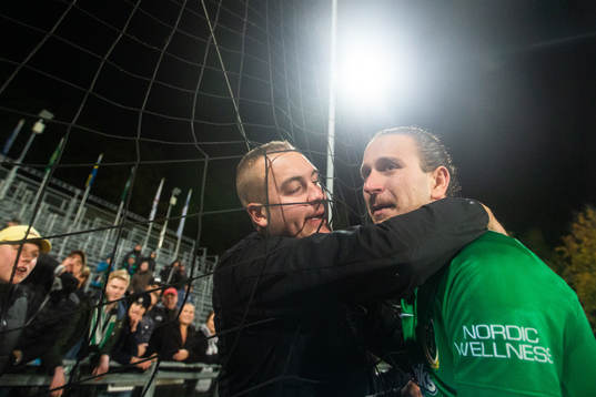 Jönköpings Edin Hamidovic kramar om GAIS supportar