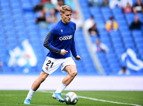 Martin Odegaard of Real Sociedad  warms up